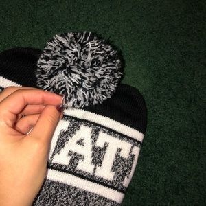 PINK Victoria's Secret Accessories - PINK Victoria’s Secret Beanie Hat PINK Victoria's Secret Accessories - PINK Victoria’s Secret Beanie Hat